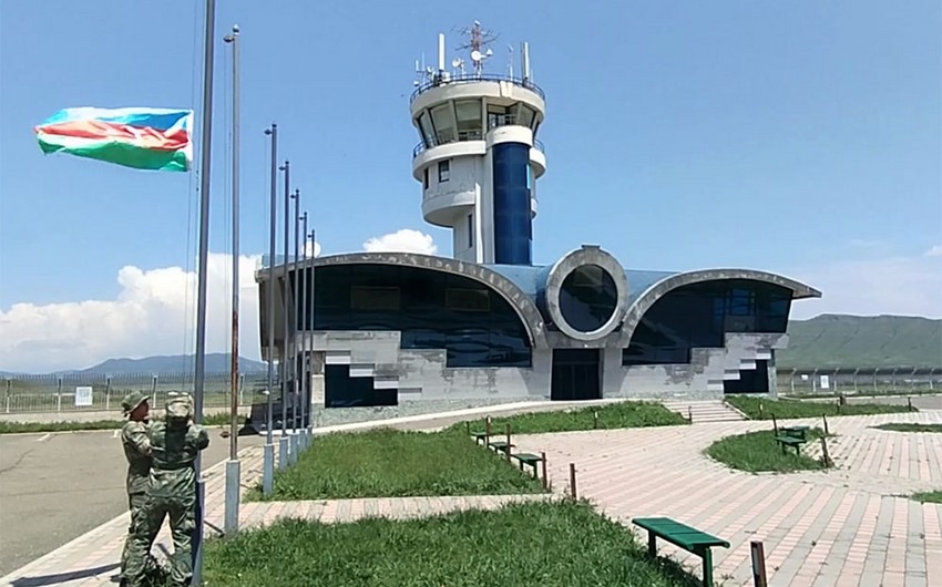 В аэропорту Ходжалы поднят флаг Азербайджана