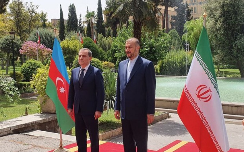 Foreign ministers of Azerbaijan and Iran meet in Tehran