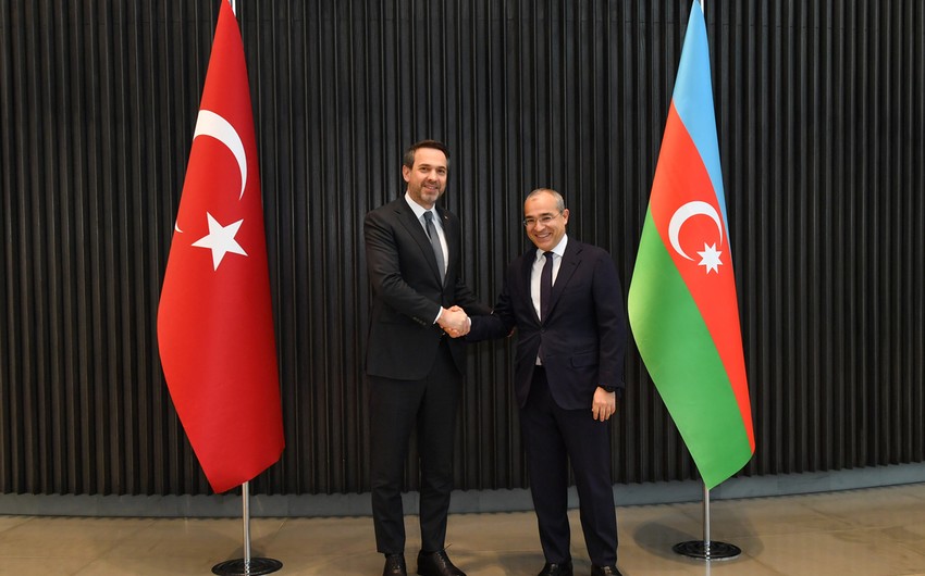Азербайджан и Турция обсудили развитие энергопартнёрства в соответствии с новыми глобальными трендами