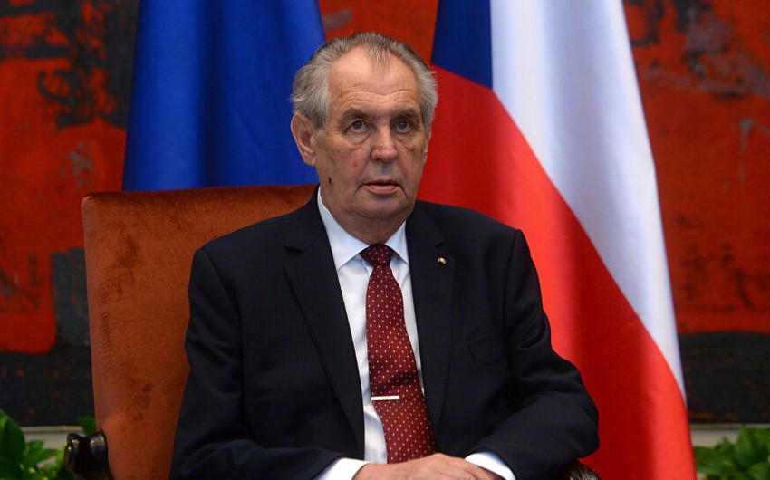 Президент Чехии привился от коронавируса