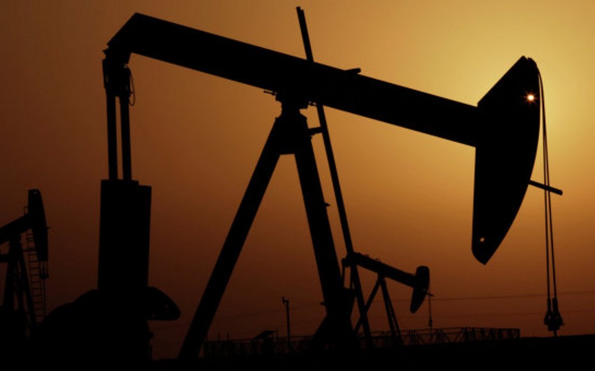 Нефть дорожает на фоне снижения запасов сырья в США