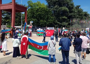 Azerbaijanis stage rally before UN HQ against Armenian provocation