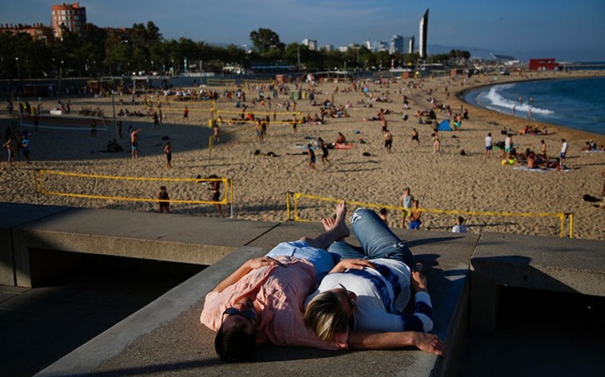 В Барселоне эвакуировали пляж из-за возможного взрывного устройства в море
