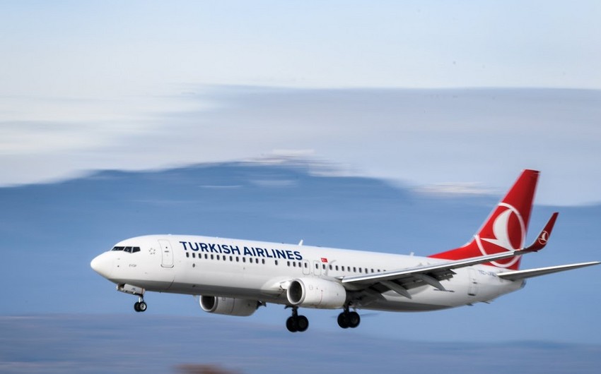 Летевший в Тегеран турецкий самолет направился в Баку
