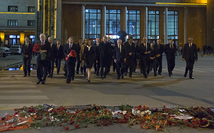 Avropalı diplomatlar Ankara meydanına 97 qərənfil düzdü