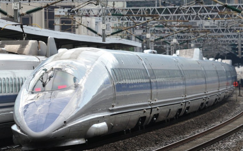 СМИ: Движение поездов в Японии прервали из-за белого порошка в вагонах