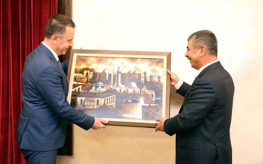 Состоялась встреча министров обороны Азербайджана и Румынии