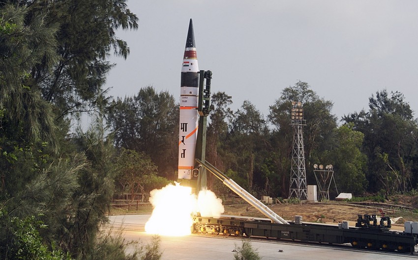Индия провела успешные испытания баллистической ракеты Agni-4