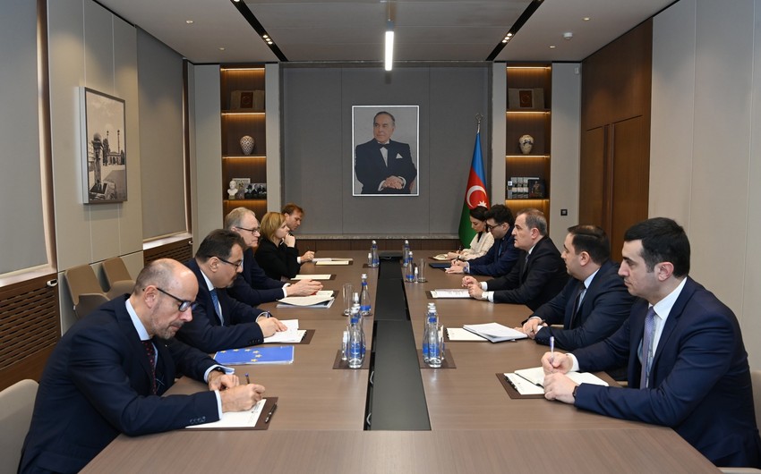 Azerbaijani FM meets with EU official 