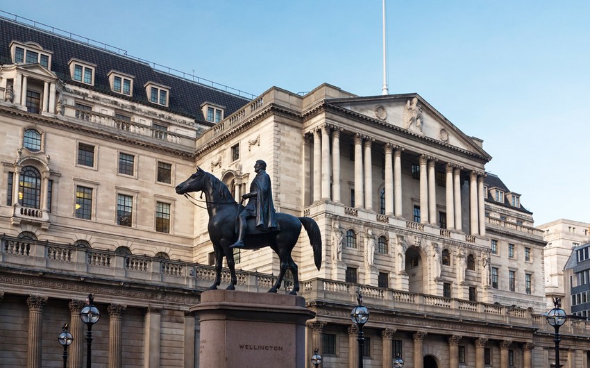 Bank of England holds interest rate