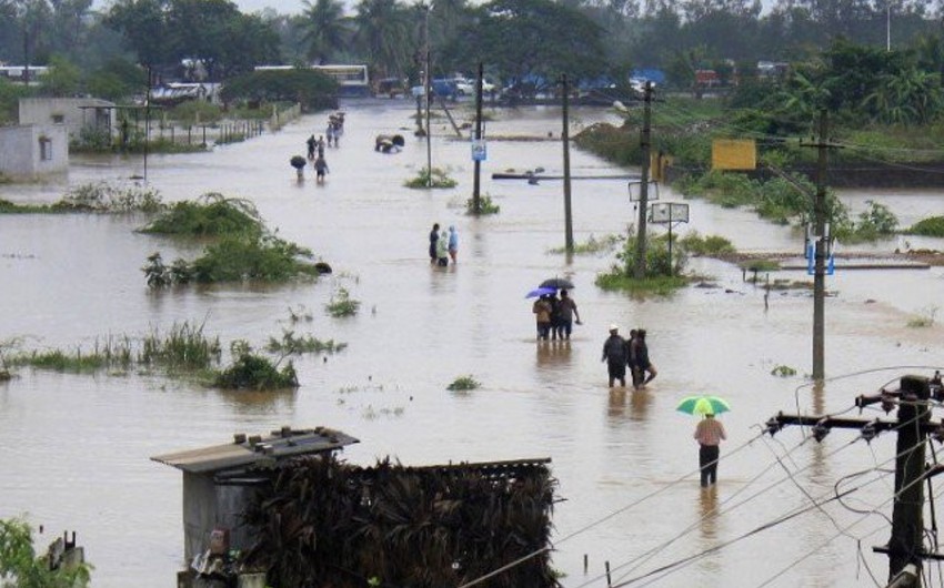 Hindistanda sel nəticəsində 400-dən çox adam ölüb