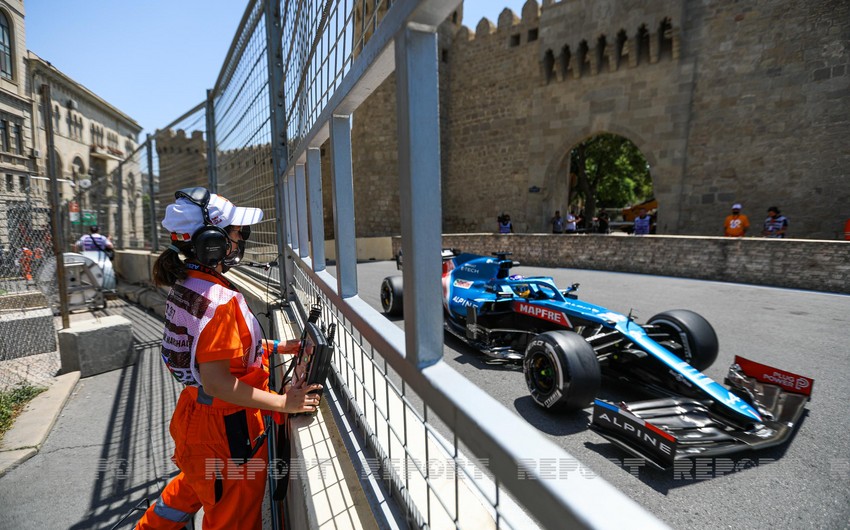 Nearly 100 foreign volunteers join Azerbaijan Grand Prix 