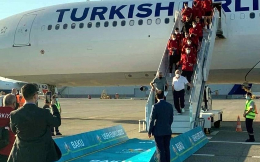 AVRO-2020: Türkiyə millisi Bakıya gəldi