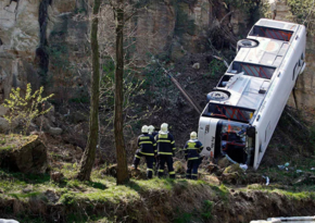 Peruda avtobus uçurumdan aşıb, 25 nəfər ölüb