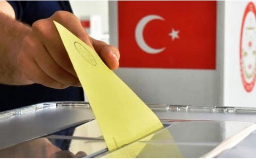 Опрос: Уровень поддержки правящей партии в Турции упал ниже 30%