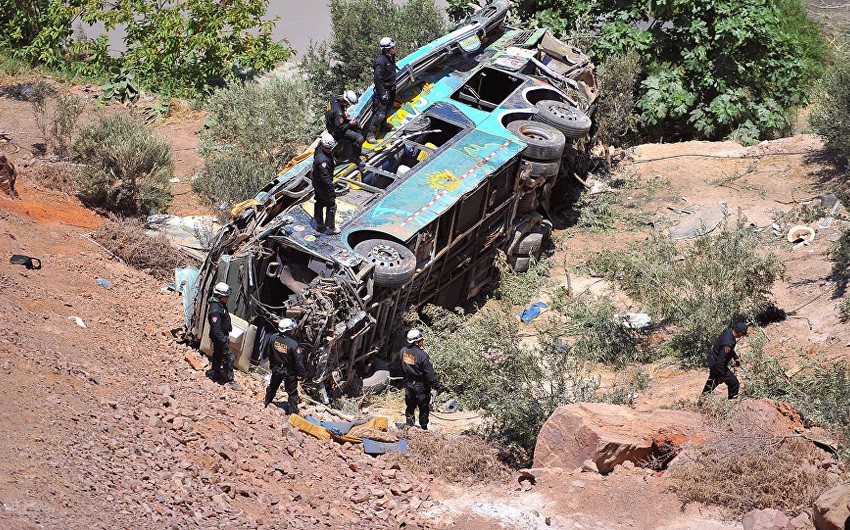 Bus veers off road in Peru killing at least 11