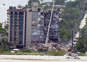 10-story building collapses in Argentina, rescue efforts underway