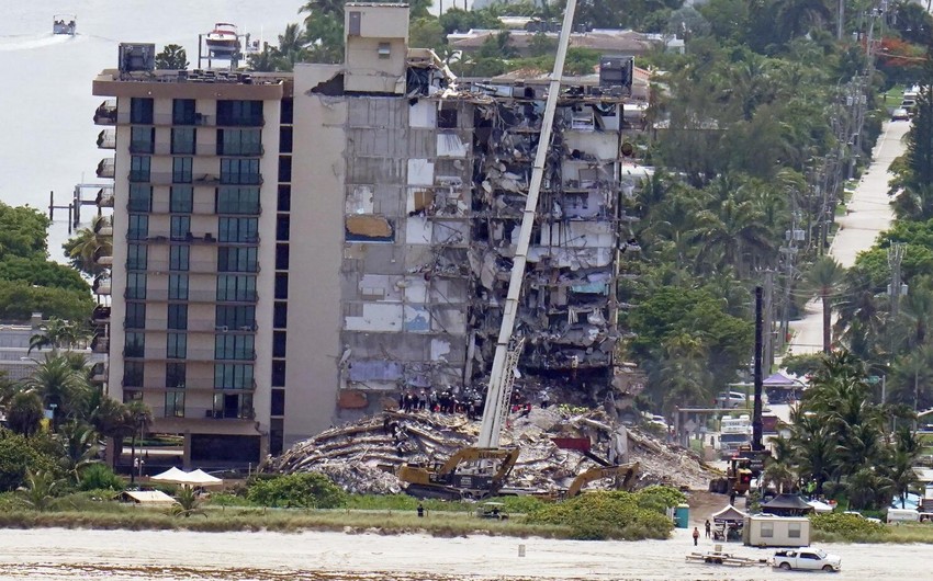 10-story building collapses in Argentina, rescue efforts underway