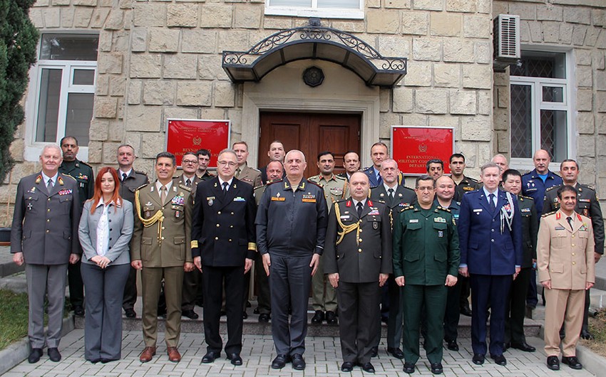 Azerbaijani MoD holds meeting with military attaches, reps of int’l organizations