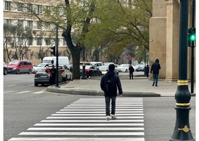 В Баку на еще одном участке обновлены пешеходные переходы 