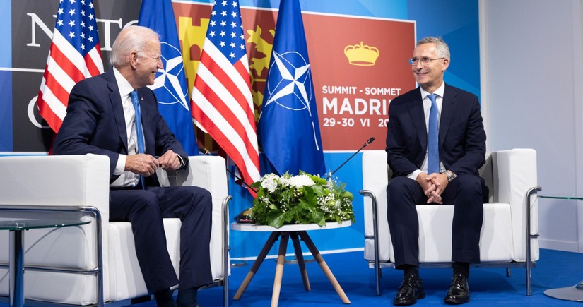Bayden NATO-nun Baş katibi ilə görüşüb