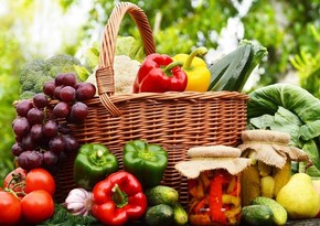 Азербайджан сократил импорт овощей и фруктов
