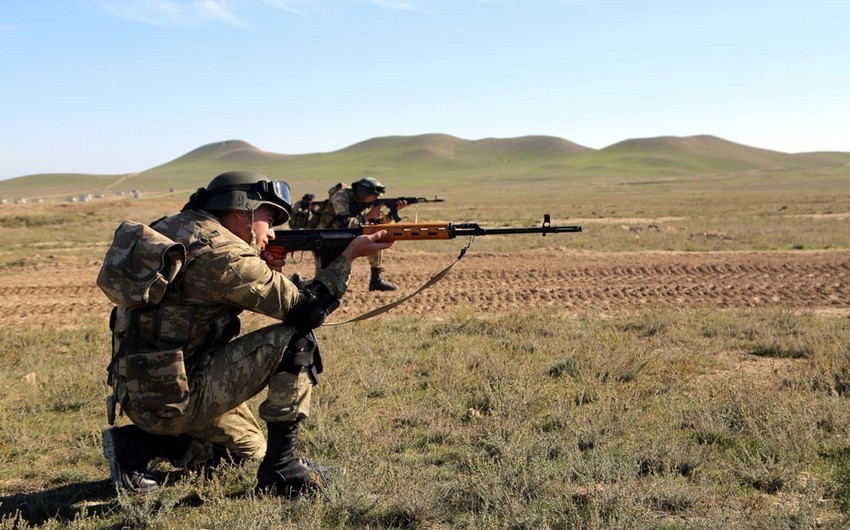 Минобороны Азербайджана: На линии соприкосновения войск было относительно спокойно