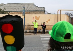 One day of crossing guard in Baku - VIDEO REPORT