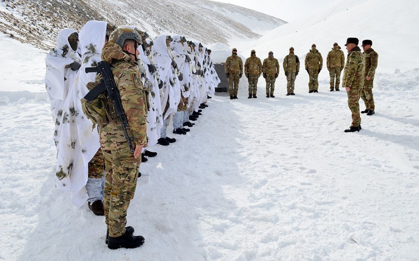 Chief of General Staff of Azerbaijani Army watches training of commandos in mountainous terrain and severe winter conditions