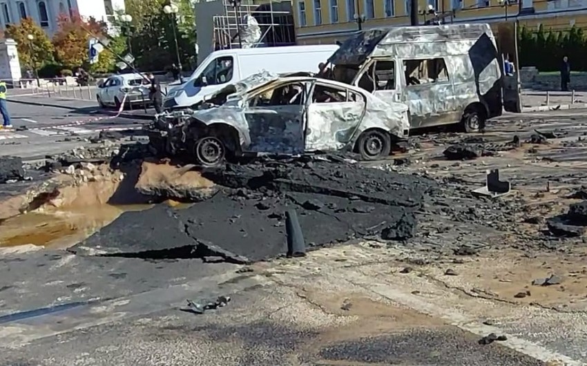 Kiyevin raket hücumuna məruz qalmış mərkəzi hissəsi - FOTOREPORTAJ