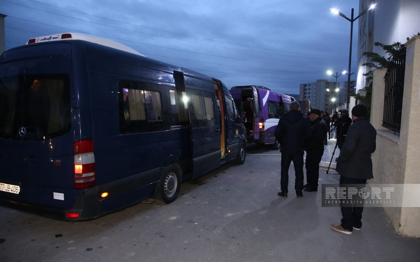 Bakıdan yola düşən növbəti köç karvanı Füzuliyə çatıb, ailələrə mənzillərinin açarları təqdim olunub - YENİLƏNİB