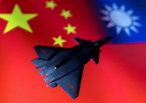 Более 20 истребителей Китая пересекли линию разграничения с Тайванем