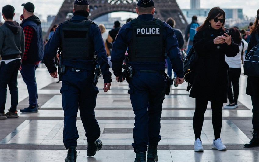 Parisdə atışma zamanı iki polis yaralanıb