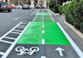 Bakıda daha bir küçədə mikromobillik zolağı təşkil edilib