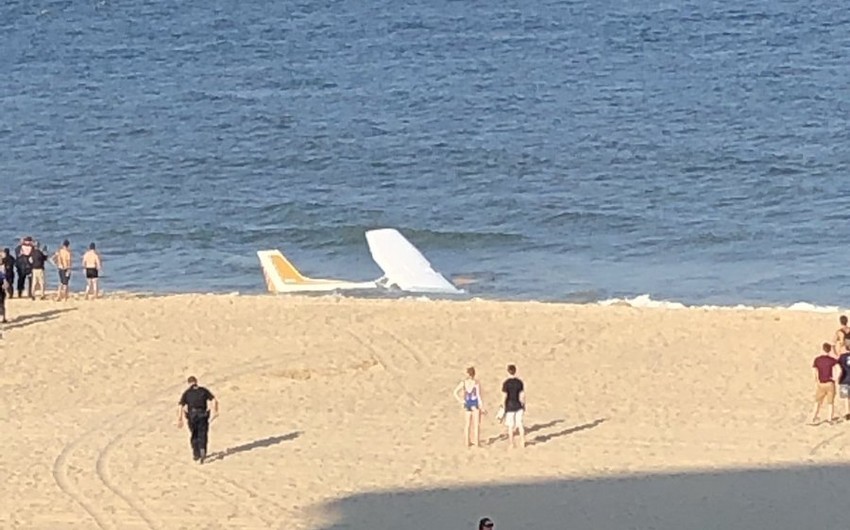 Plane crashes into the ocean