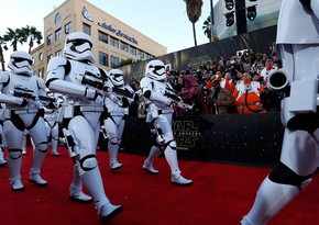 'Star Wars- the force awakens' crosses 2 bln USD at box office