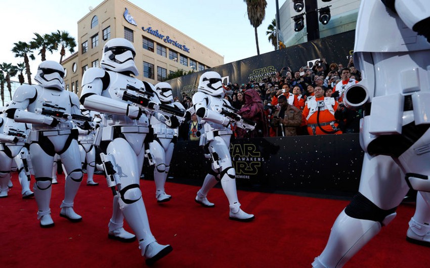 'Star Wars- the force awakens' crosses 2 bln USD at box office