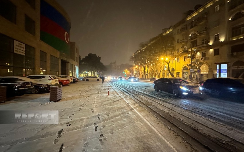 Заснеженный Баку - ФОТОРЕПОРТАЖ