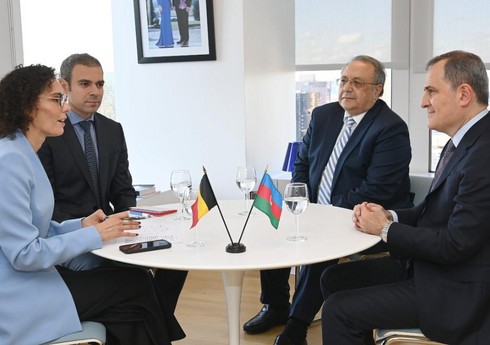 Джейхун Байрамов обсудил с главой МИД Бельгии мирный процесс с Арменией