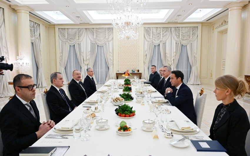 President Ilham Aliyev holds expanded meeting over dinner with NATO Secretary General Jens Stoltenberg