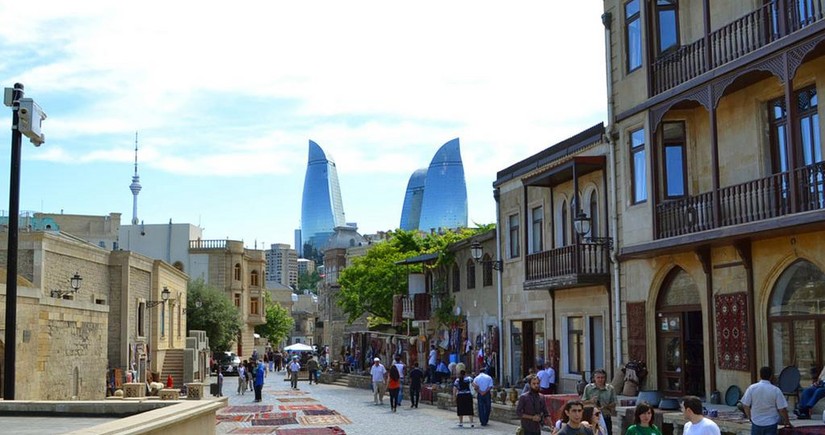В Азербайджан за полгода прибыли более 1,2 млн туристов