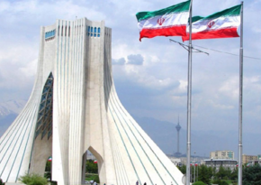Власти Ирана отвергают причастность к гибели 22-летней иранки