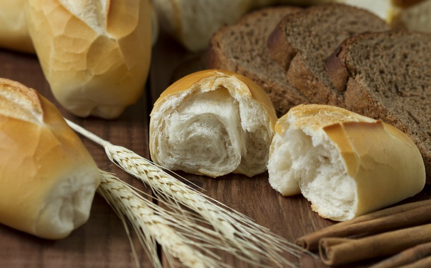 В Азербайджане установлены верхние пределы цен на муку и хлеб