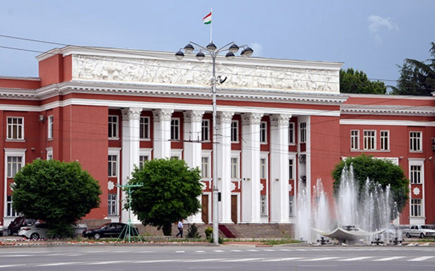 ​Tacikistan parlamenti konstitusiya düzəlişlərini təsdiqləyib