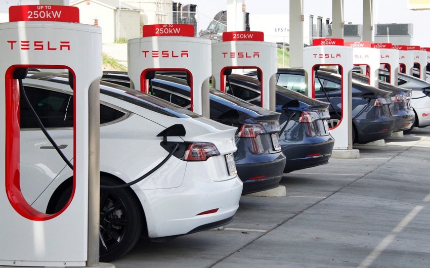 US probes Tesla recall of 2 million vehicles