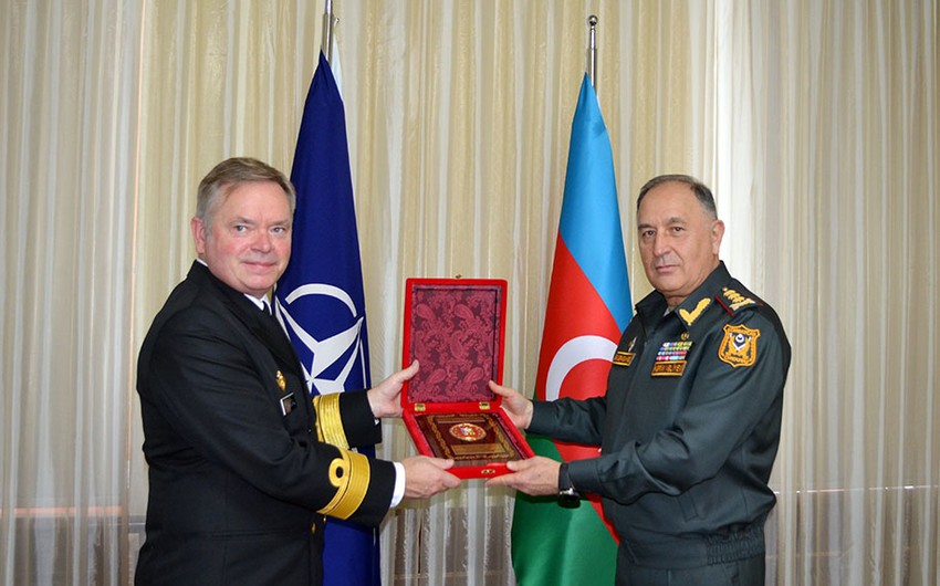 Начальник Генштаба проинформировал контр-адмирала НАТО о работах на освобожденных территориях