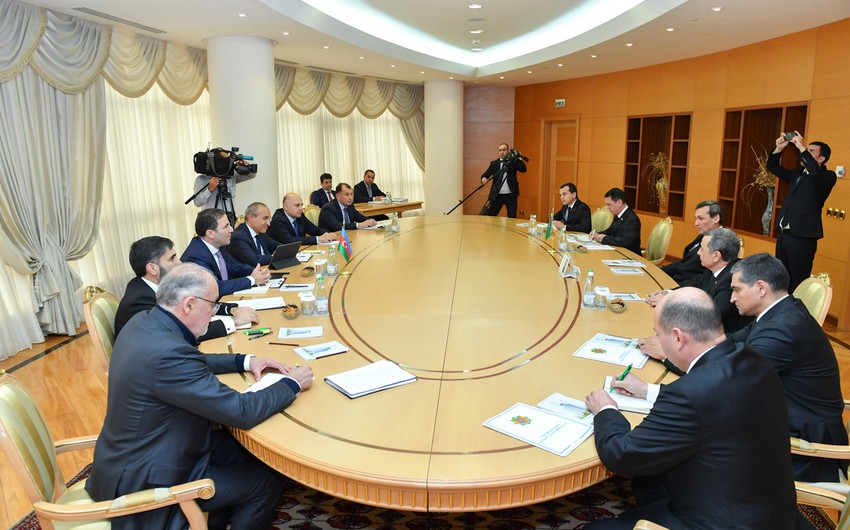 Обсуждены возможности экспорта электроэнергии из Туркменистана в Азербайджан