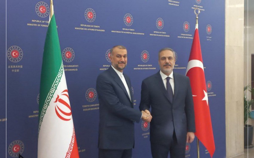 Meeting between Turkish, Iranian FMs kicks off