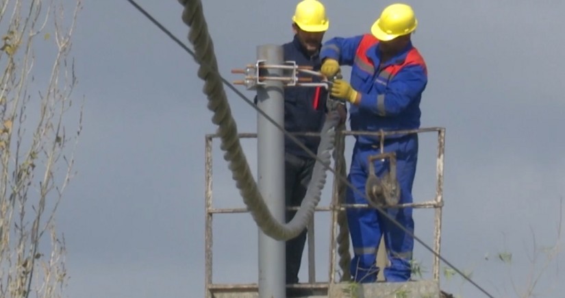 Азеришыг проводит реконструкцию электросети в городе Ширван