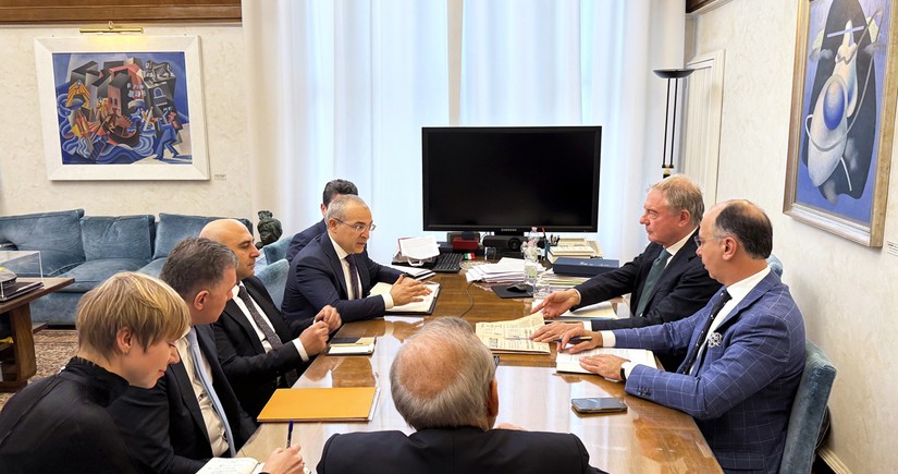 Azerbaijan and Italy discuss development of partnership